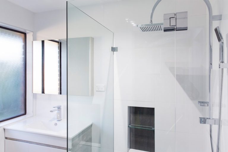 Lindfield Apartment Bathroom
